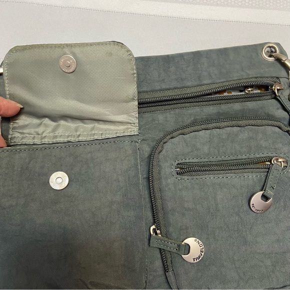 Travelon Grey Water Resistant Womens Crossbody Bag with Adjustable Strap EUC - Picture 4 of 13